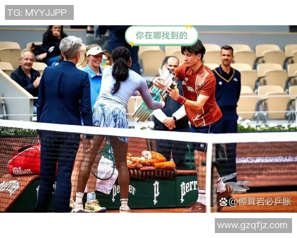 他在球场上的每一个瞬间都让我心跳加速,喜欢他如同喜欢一场永不落幕的比赛