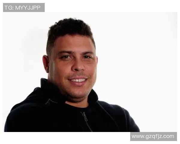 足球球星们的瘦身之路揭秘 如何通过科学减肥保持巅峰状态 足球球星们的瘦身之路揭秘 如何通过科学减肥保持巅峰状态