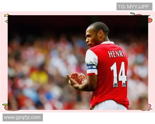 金发退役足球明星重返赛场幕后 揭示传奇生涯的精彩与挑战